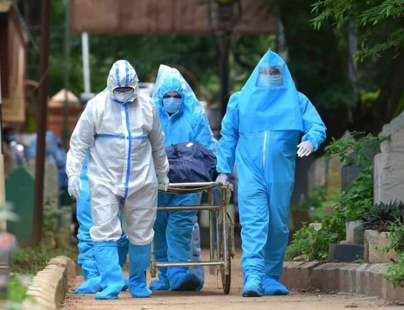 कर्नाटक : एक माह में आधी हुई मृतक संख्या