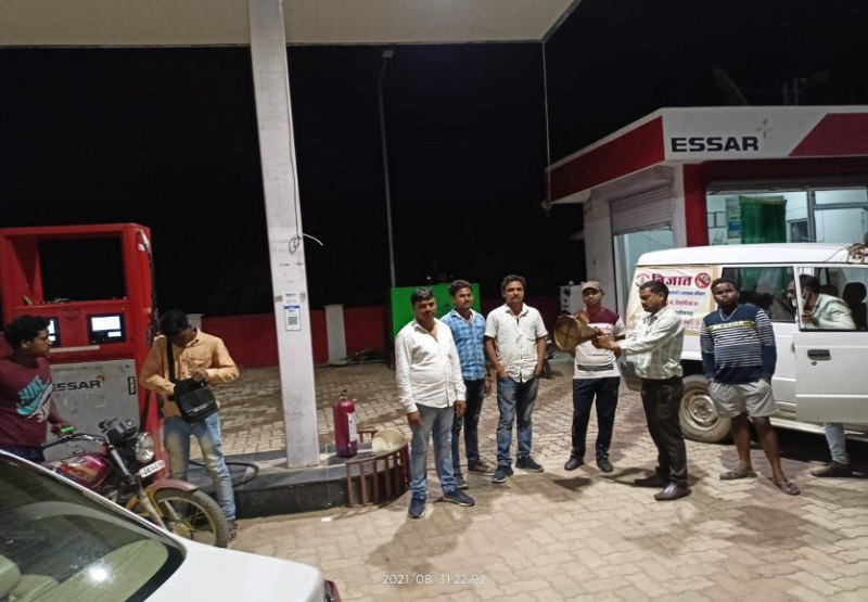 Raid on Petrol pump of Congress leader