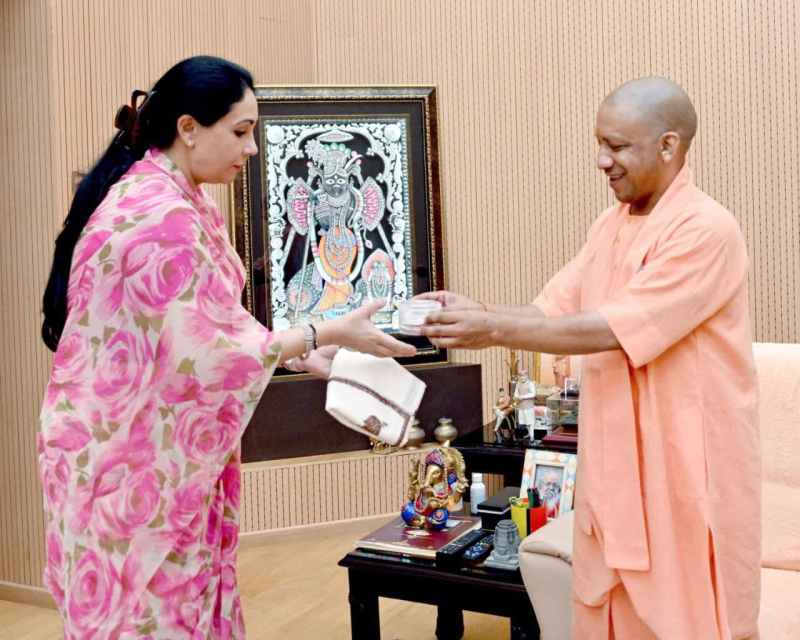 सांसद दीयाकुमारी ने यूपी सीएम योगी आदित्यनाथ से की मुलाकात