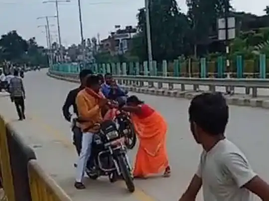 Woman hitting BJP leader