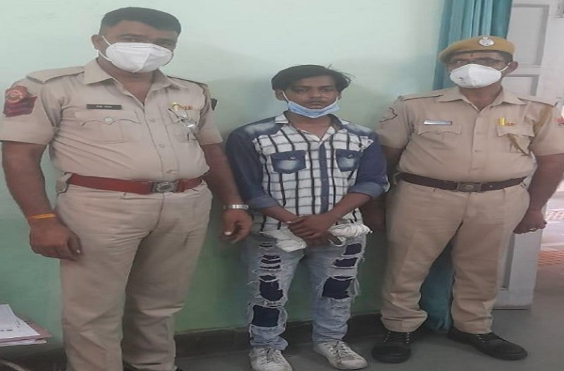 सस्ते दामों में बेच देता बाइक इससे पहले पुलिस ने दबोचा