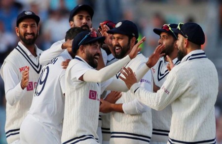 india_team.jpg