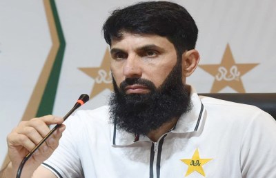 waqar-younis.jpg