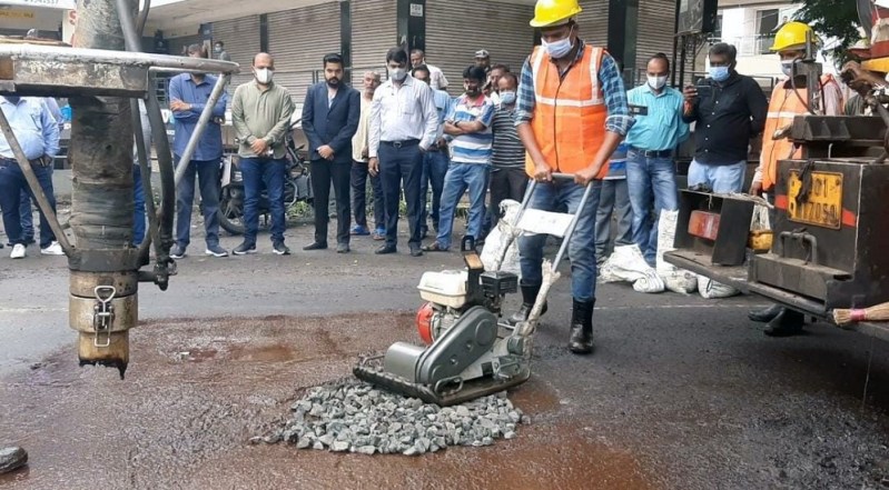 वडोदरा में पहली बार जेट पेचर मशीन का प्रदर्शन