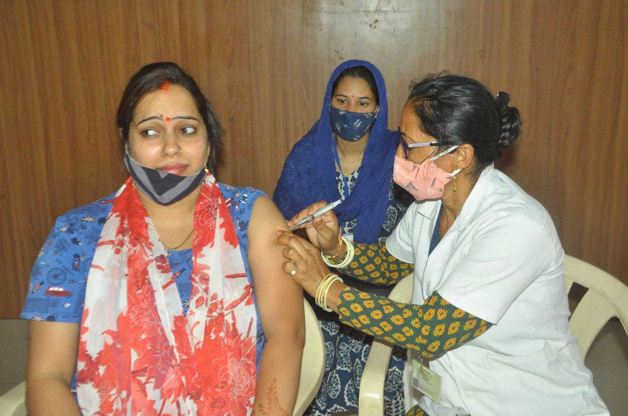 बाड़मेर : 92 हजार 365 का टीकाकरण, एक दिन में राजस्थान में सबसे ज्यादा