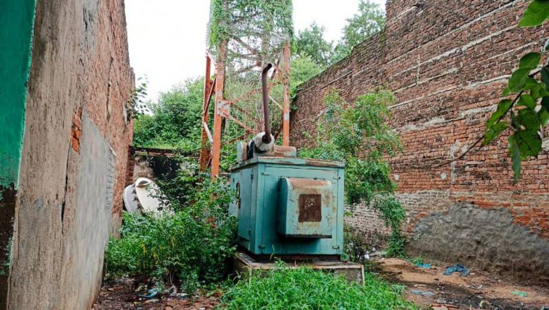 अवैध टावर से रहवासियों को जान का खतरा