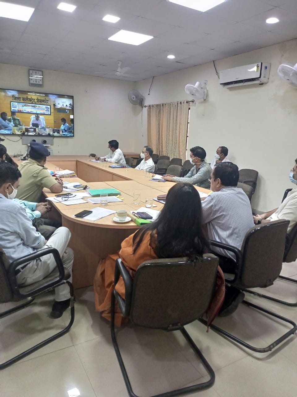 रेल पटरियों पर पशुधन के हादसों पर समीक्षा
