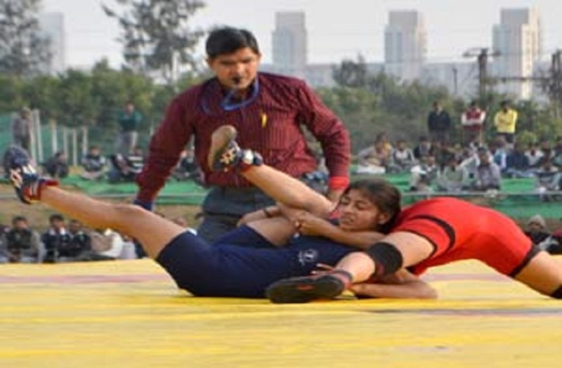 अब कुश्ती में नाम रोशन करेंगी स्कूली छात्राएं