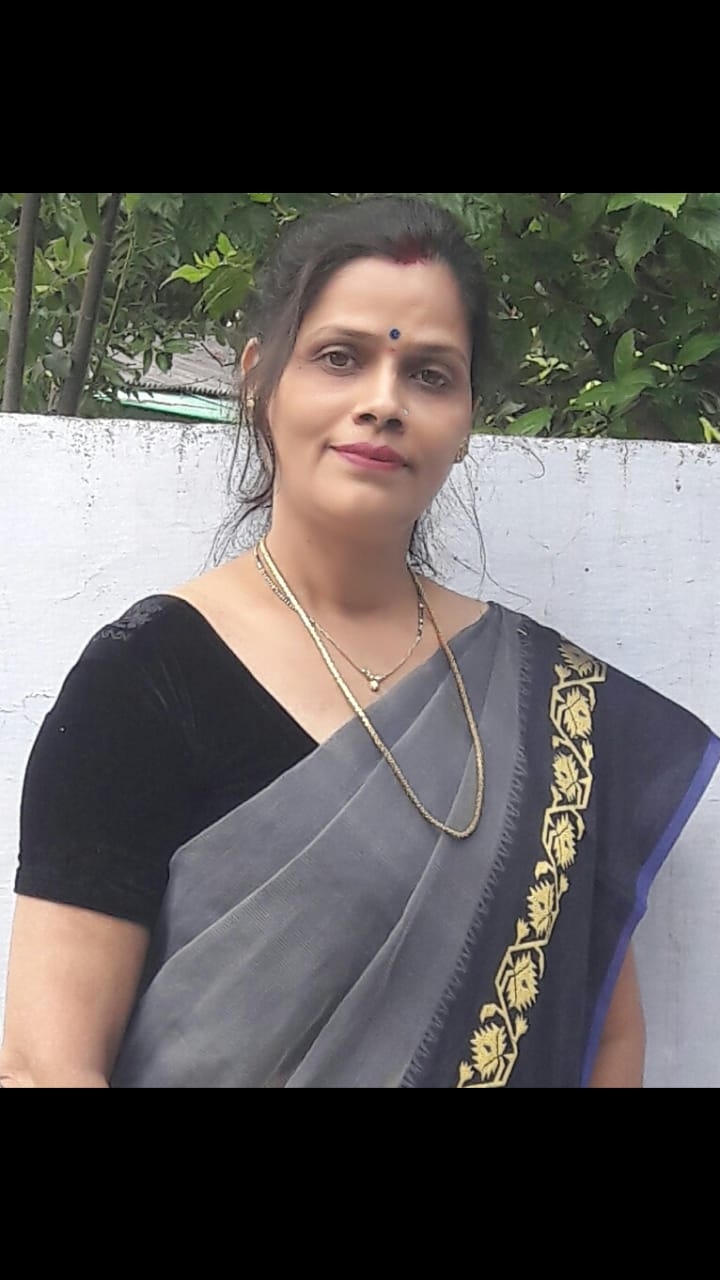 अंग्रेजी हमारी आवश्यकता है, हिंदी हमारी संस्कृति, इसके बिना विकास संभव नहीं