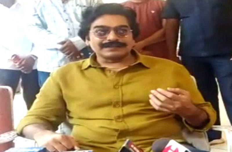 वेब सीरिज की शूटिंग कर रहे आशुतोष राणा को खूब भाया छत्तीसगढ़ी बड़ी, कहा यहां फिल्मों की अपार संभावनाएं