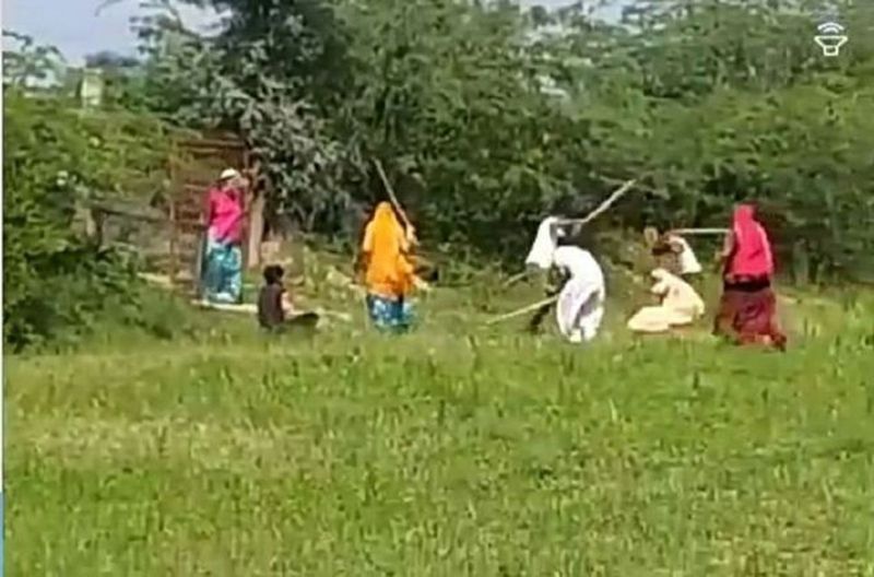 जमीनी विवाद में भिड़े दो पक्ष, तीन बहनों समेत 5 घायल