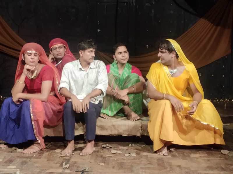 'फिरने वालियां' में हास्य, 'टोबा टेक सिंह' में मंचित हुई विभाजन की त्रासदी