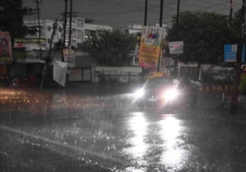 बारिश का कहर: ऐसे झमाझम बरसे मेघा कि फसलें हुई बर्बाद, कच्चे मकान ढहने से गृहस्थी हुई चौपट