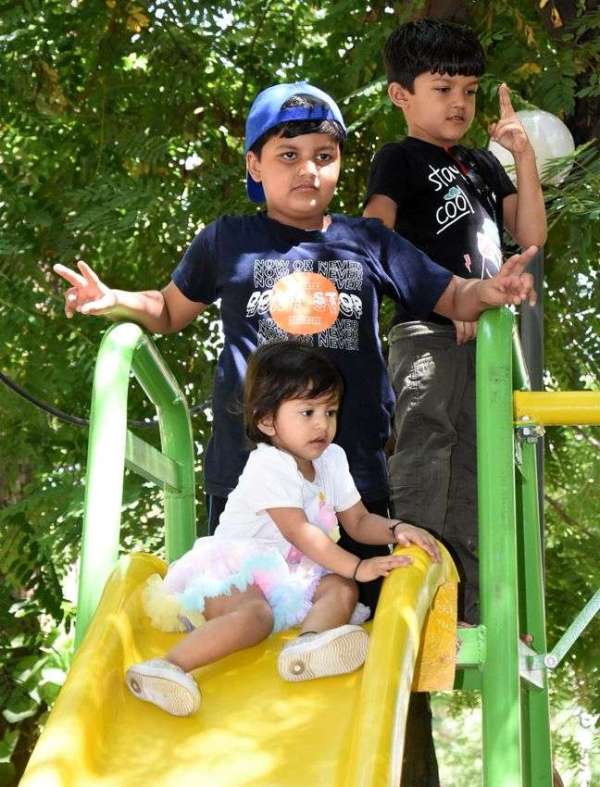 Watch- वेस्ट का उपयोग कर बना डाला बेस्ट ग्रीन गैलेरी पार्क