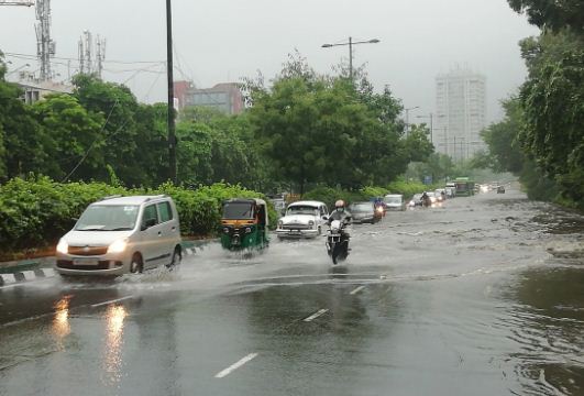 Delhi Weather News Updates Today