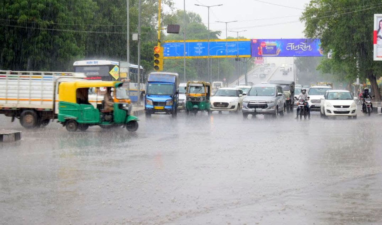 जोधपुर में कहीं रिमझिम तो कहीं झमाझम बारिश