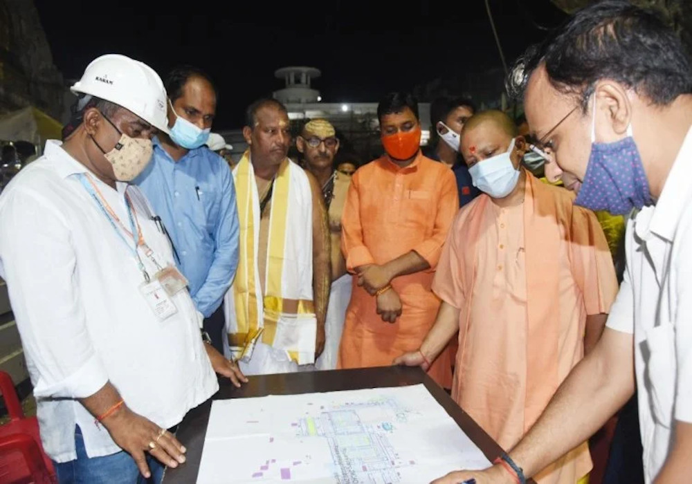 CM Yogi Overwhelmed after seeing Kashi Vishwanath Dham Entrance Gate