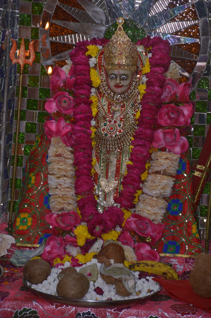 Lord Vishnu was worshiped on Anant Chaturdashi, tied infinite Rakshasutra