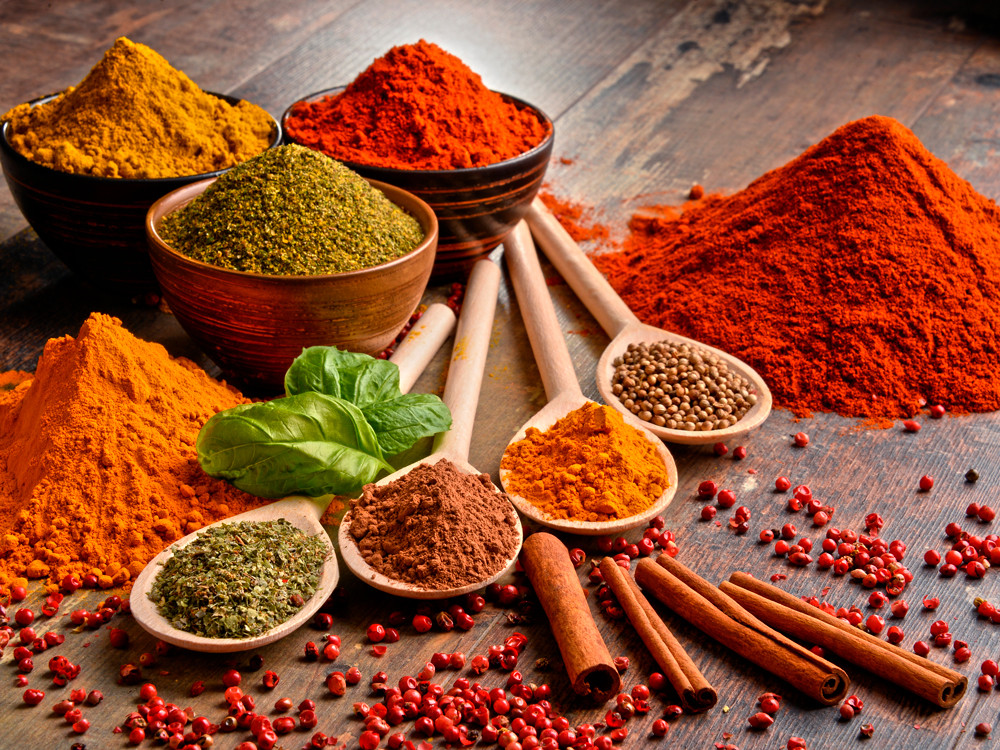Health Benefits of Spices: सेहत के लिए बेहद गुणकारी हैं ये 5 मसाले, जानें कौन सा
मसाला है सबसे फायदेमंद