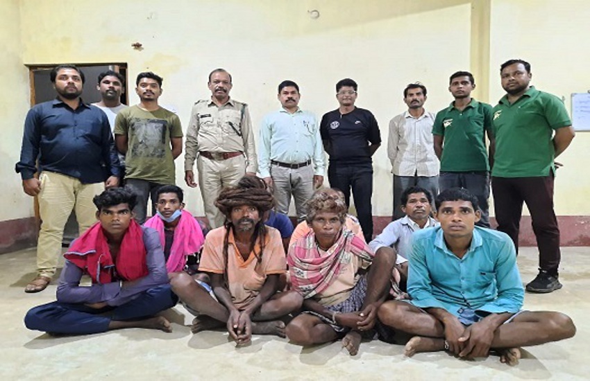 जंगल की अवैध कटाई करने के 9 आरोपी गिरफ्तार, भेजे गए जेल