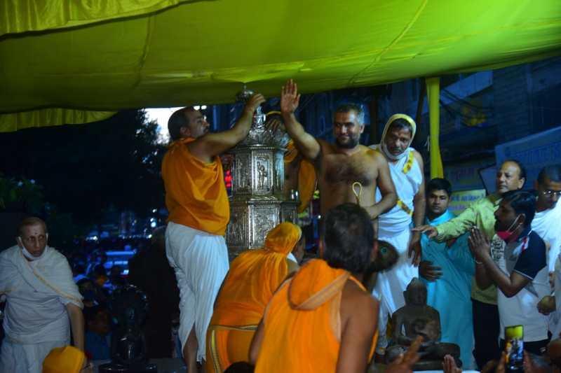 सबसे क्षमा मांगना, सबको क्षमा करना ही उत्तम क्षमा