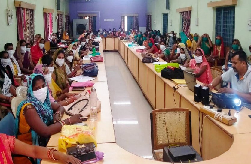 महिला सशक्तिकरण को लेकर नवाचार: मनरेगा के काम की गिरानी करेगी समूह की महिलाएं