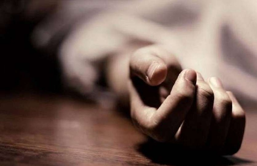 Gujarat Hindi News : बीमारी से परेशान वृद्ध महिला ने  नौवीं मंजिल से कूदकर आत्महत्या की