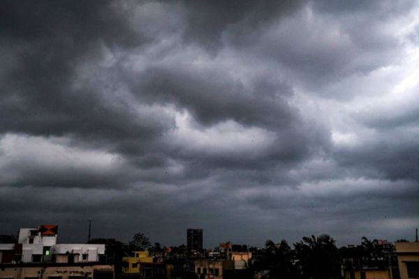 Delhi Weather News Updates Today