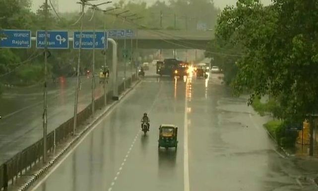 Delhi Weather News Updates Today