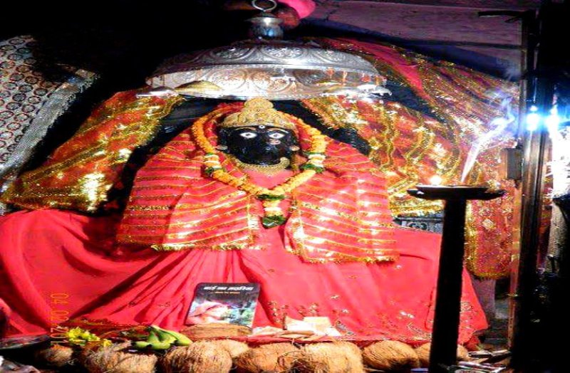 छत्तीसगढ़ के इस प्राचीन मंदिर में कभी दी जाती थी नरबलि, तांत्रिकों की आज भी है मुख्य साधना स्थली