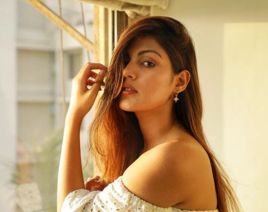 Bigg Boss 15 makers offered rs 35 lakh for a week to Rhea Chakraborty