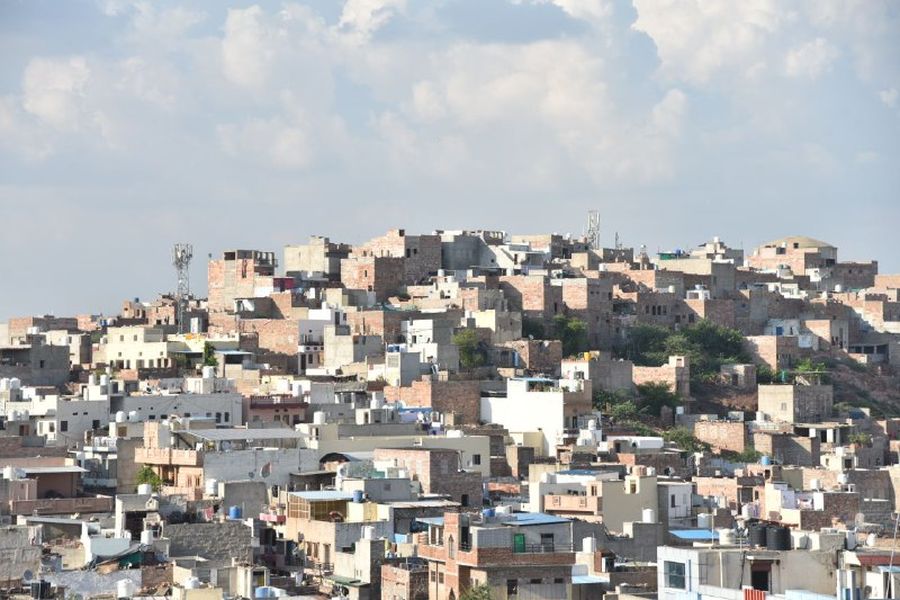 वनभूमि पर आबाद बस्तियों के नियमन पर तलवार के बाद हड़कंप