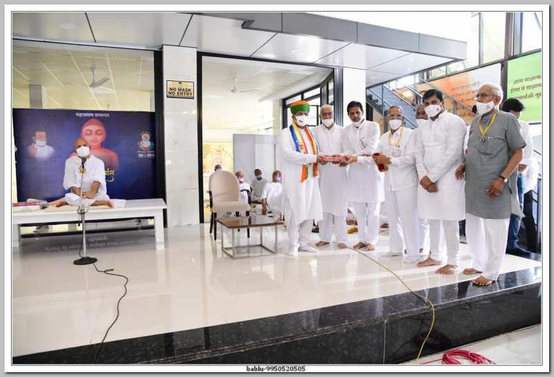 निज पर शासन फिर अनुशासन यह सीख जैन धर्म से सीखी -मेघवाल