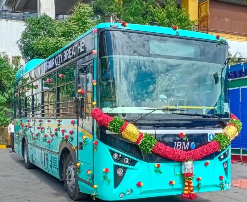 बीएमटीसी को मिली इलेक्ट्रिक बस