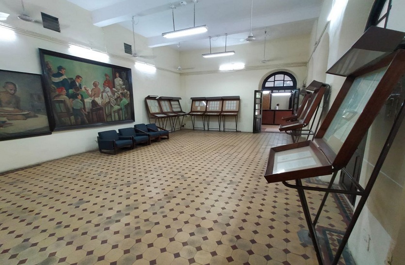 अहमदाबाद के इस कमरे में गांधीजी पर चला था राजद्रोह का मुकदमा, 6 वर्ष की हुई थी सजा