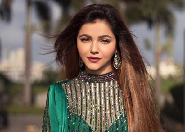 Rubina Dilaik walk in green color saree video goes viral