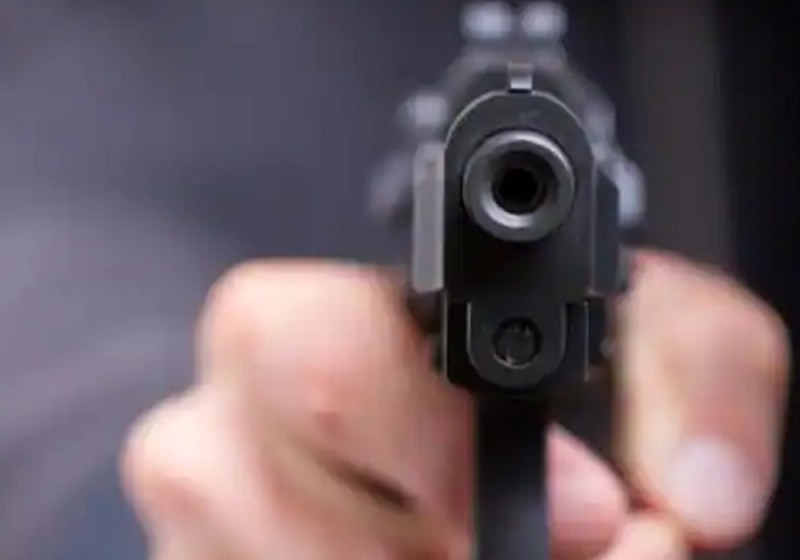 दो एसडीएम साहब कर रहे थे मॉर्निंग वॉक, अचानक सामने आ गए दो बदमाश, छीनने लगे सोने की चेन