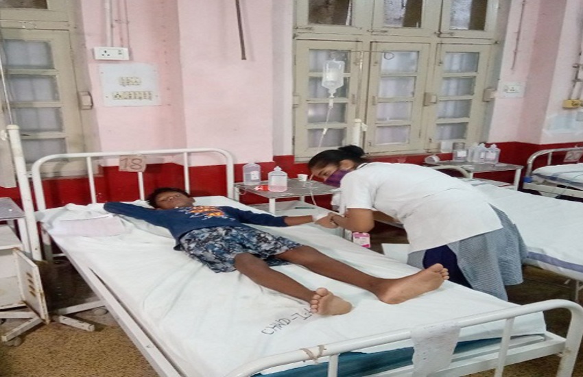बिलासपुर में स्कूल भवन पर गिरी गाज, एक बच्चे की मौत दो आईसीयू में