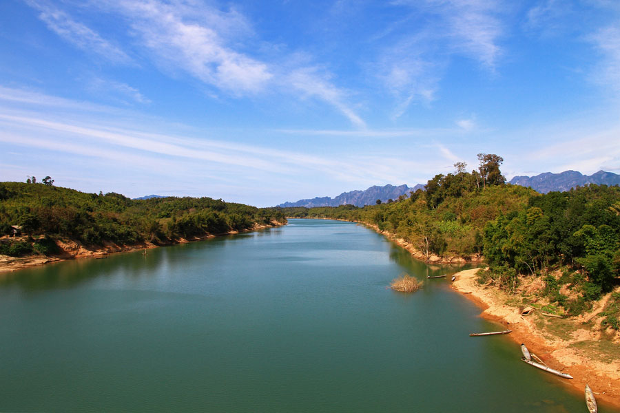 mekong-river-in-laos.jpg