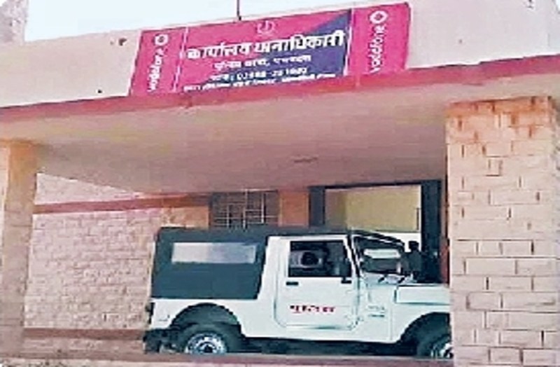 Thief Took 1058 kg doda post from Barmer police station