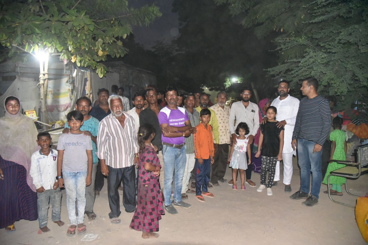 बेटी ने रखी ख्वाहिश, पिता ने रोशन कर दी बस्ती