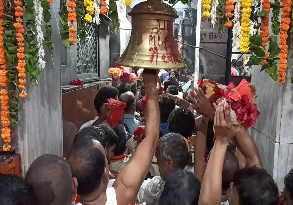 नवरात्र 2021 : विंध्याचल में दूसरे दिन मां ब्रह्मचारिणी की पूजा, उमड़ा भक्‍तों का सैलाब