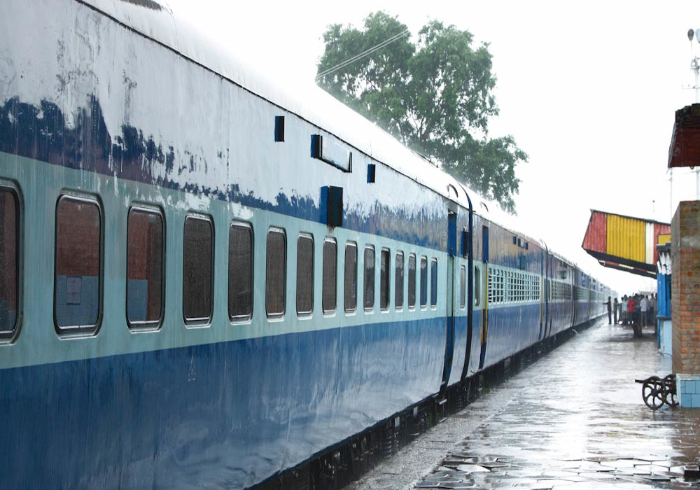 Quick Read: गोरखपुर-चंडीगढ़ पूजा स्पेशल को रेलवे बोर्ड की हरी झंडी
