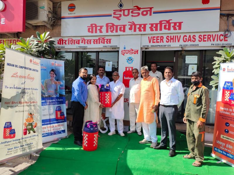 घरेलू गैस के फाइबर निर्मित नए सिलेंडर लॉन्च