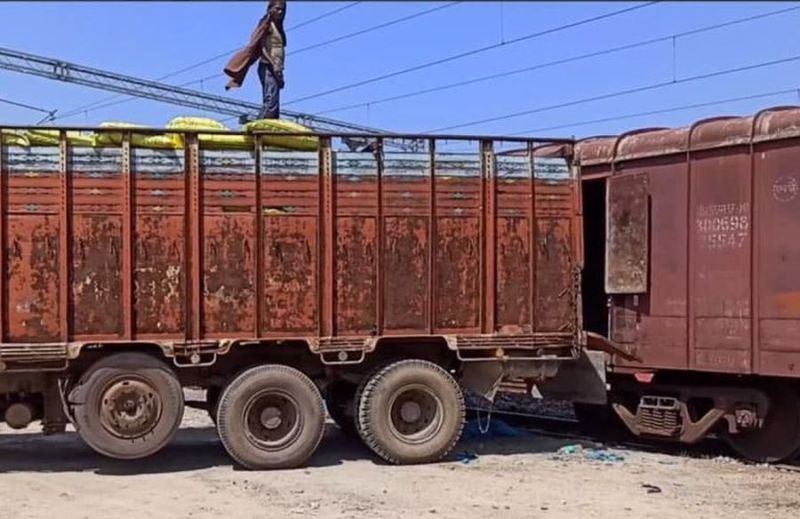 कृभको की 2800 मीट्रिक टन की रैक भी आएगी