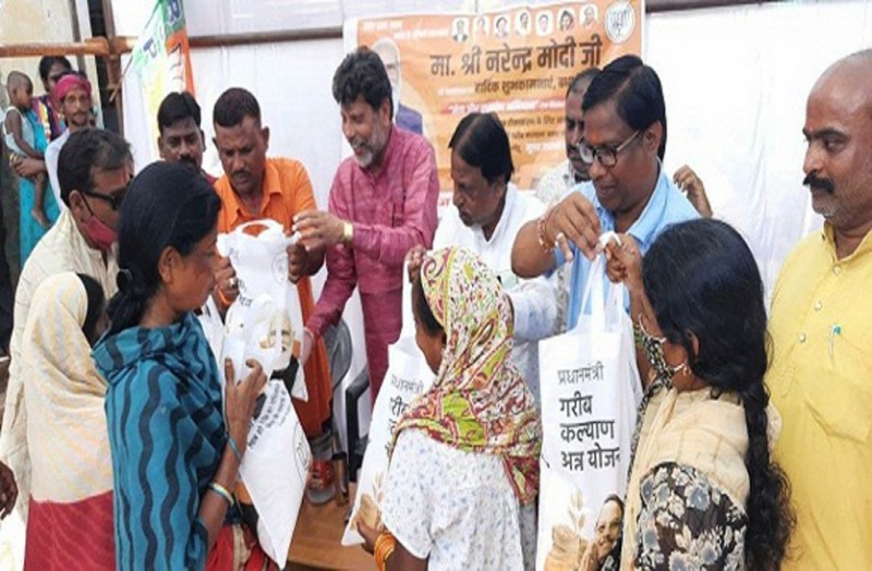 गरीबों के चांवल में घोटाला