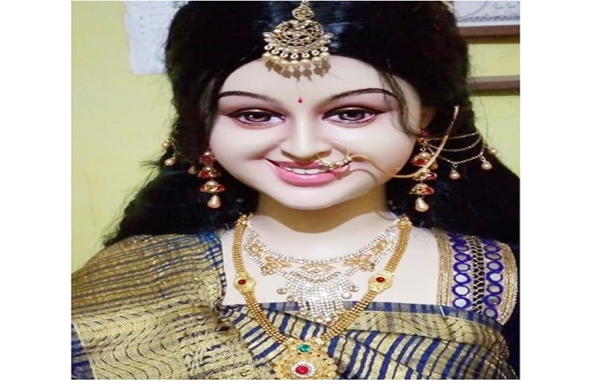 मां जगदंबा की मुस्कराती अद्भुत प्रतिमा