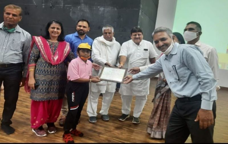 बालिकाएं माँ दुर्गा का रूप होती है