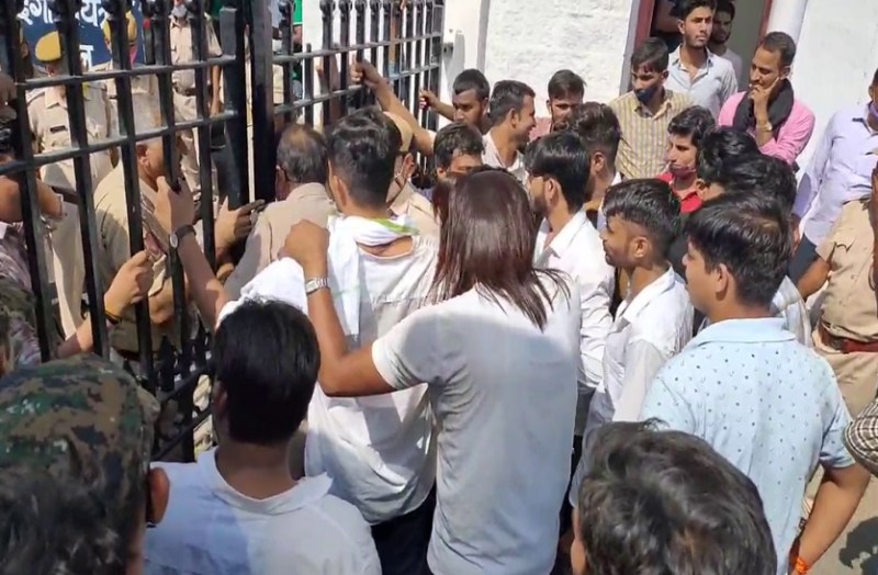 ABVP Protest- शिक्षामंत्री को बर्खास्त किए जाने की मांग