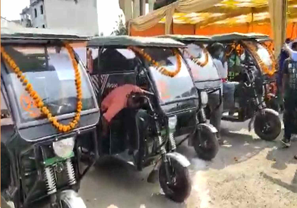 Garbage will be picked up from door to door through e-rickshaw